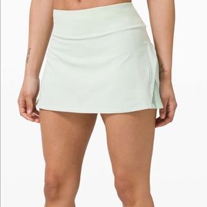 Lululemon play off the pleats skirt